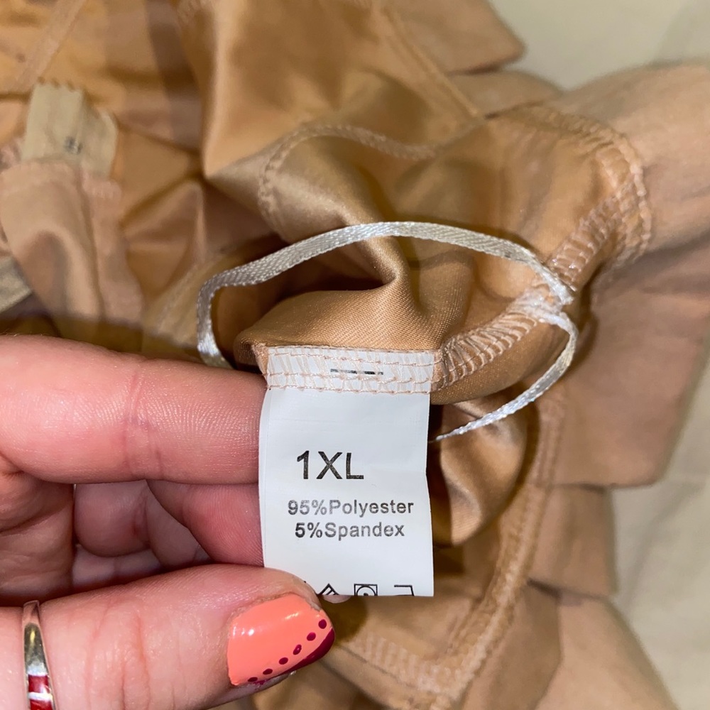 Blush Belted Skirt - Picture 10 of 13